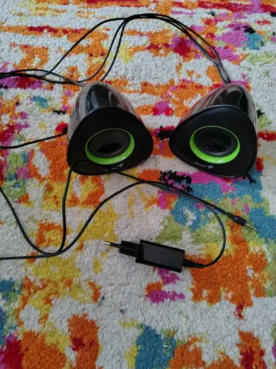 Parlantes Genius USB con diseño moderno - miniatura 1