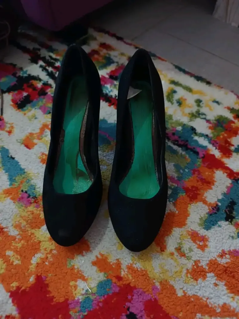 Zapatos de tacón alto negros elegantes - 1