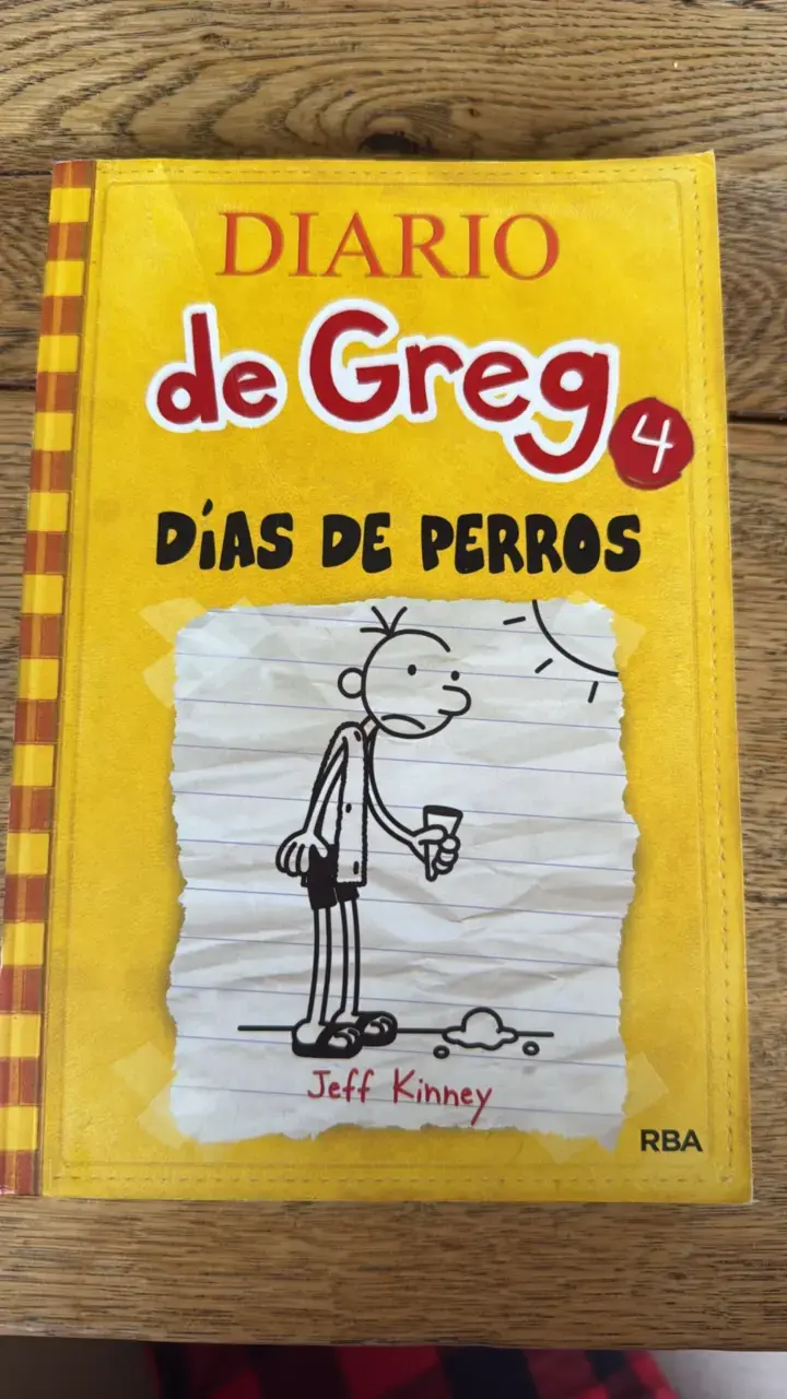 Libro Diario de Greg 4: Días de Perros - 1