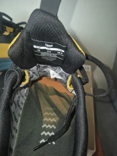 Zapatillas de trail running Upp! Vibram amarillas - miniatura 2