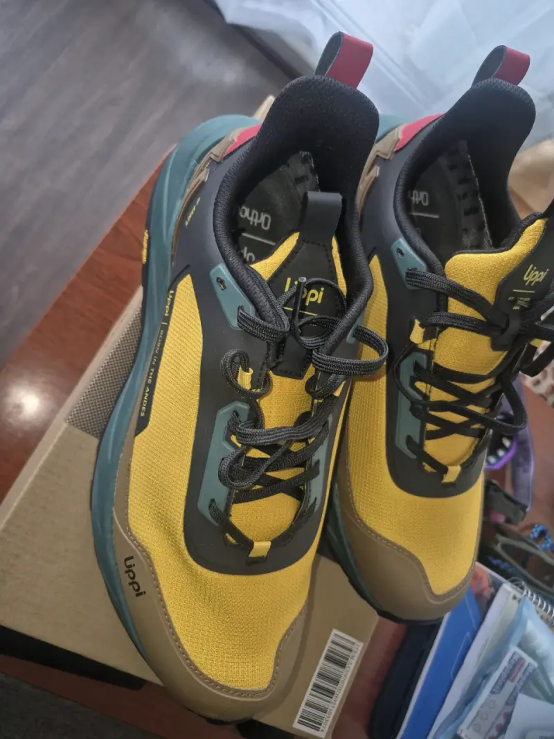 Zapatillas de trail running Upp! Vibram amarillas - 5