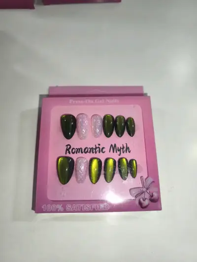 Uñas postizas gel verde y rosa Romantic Myth - miniatura 1