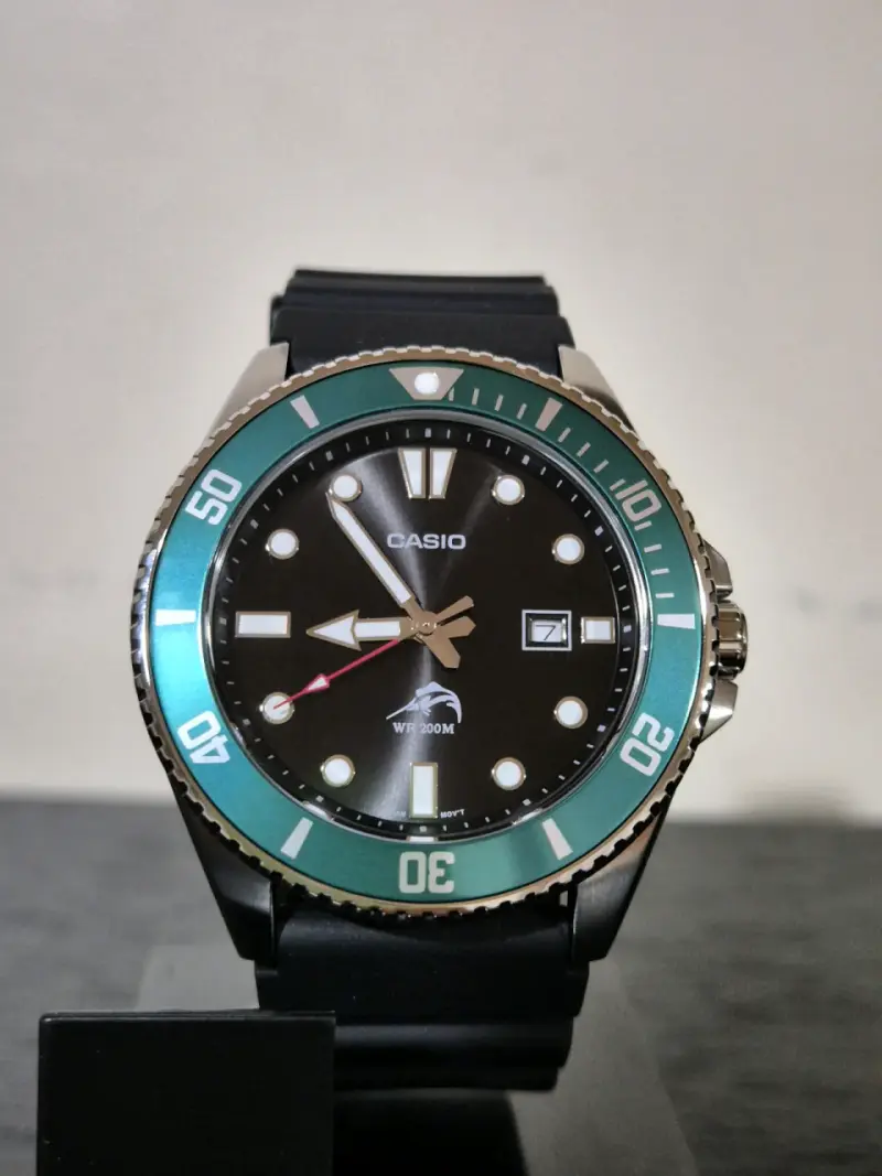 Reloj de buceo analógico Casio MDV106B - 2