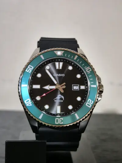 Reloj de buceo analógico Casio MDV106B - miniatura 2