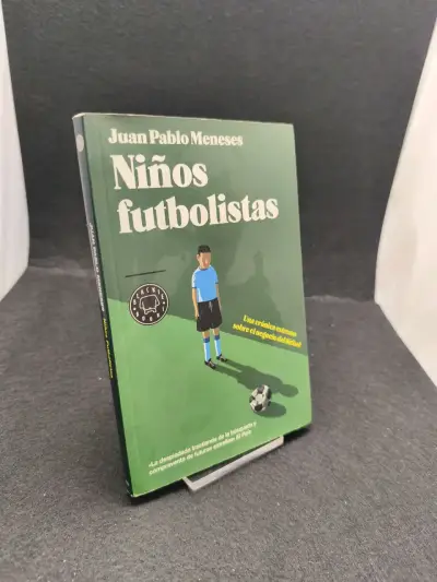 Libro 'Niños Futbolistas' de Juan Pablo Meneses - miniatura 2