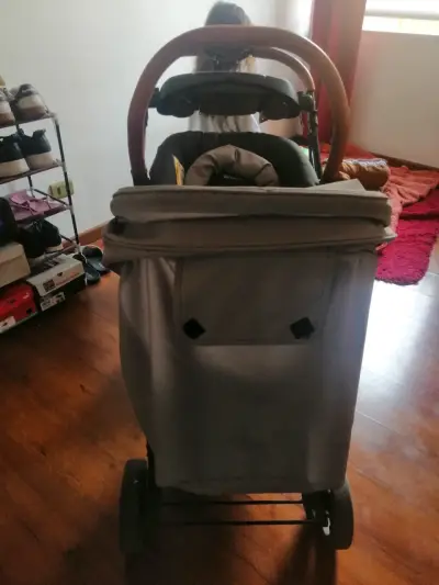 Coche de bebé Cosco plegable con manillar ajustabl - miniatura 3