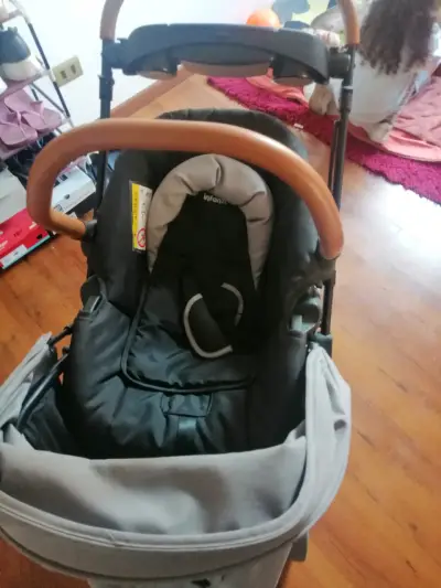 Coche de bebé Cosco plegable con manillar ajustabl - miniatura 4