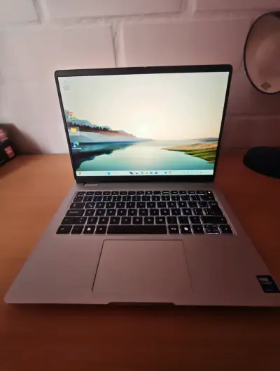 Notebook Dell Pro 14PC14250 - miniatura 3