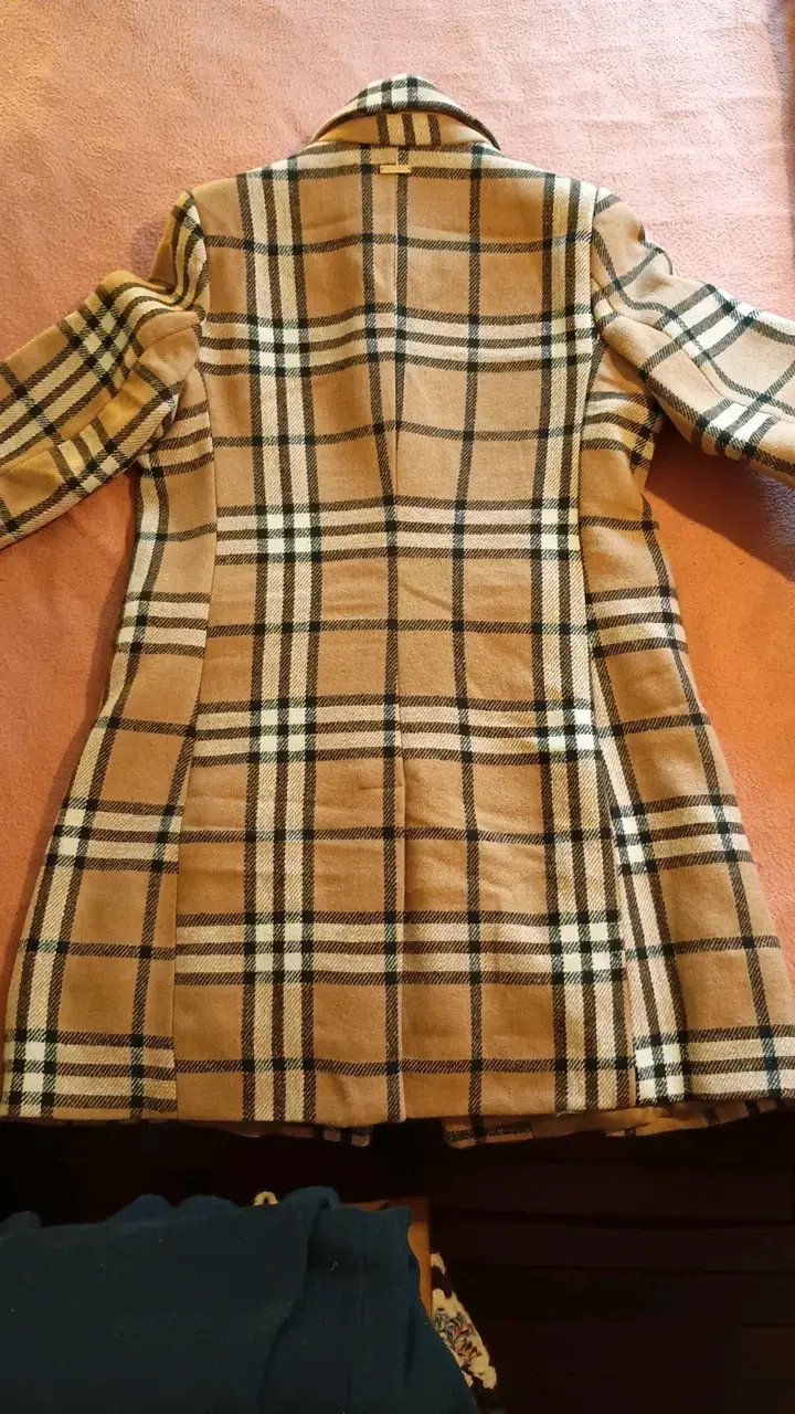Abrigo de lana a cuadros beige para mujer - 4