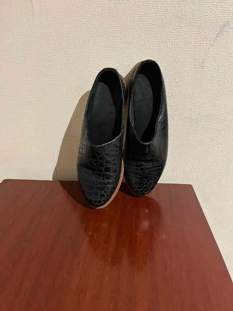 Zapatos de cuero negro estilo mocasín - 2