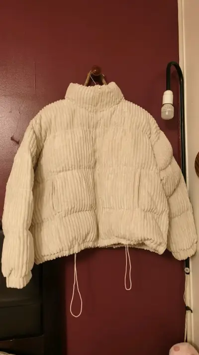 Chaqueta acolchada beige de pana para mujer - miniatura 1