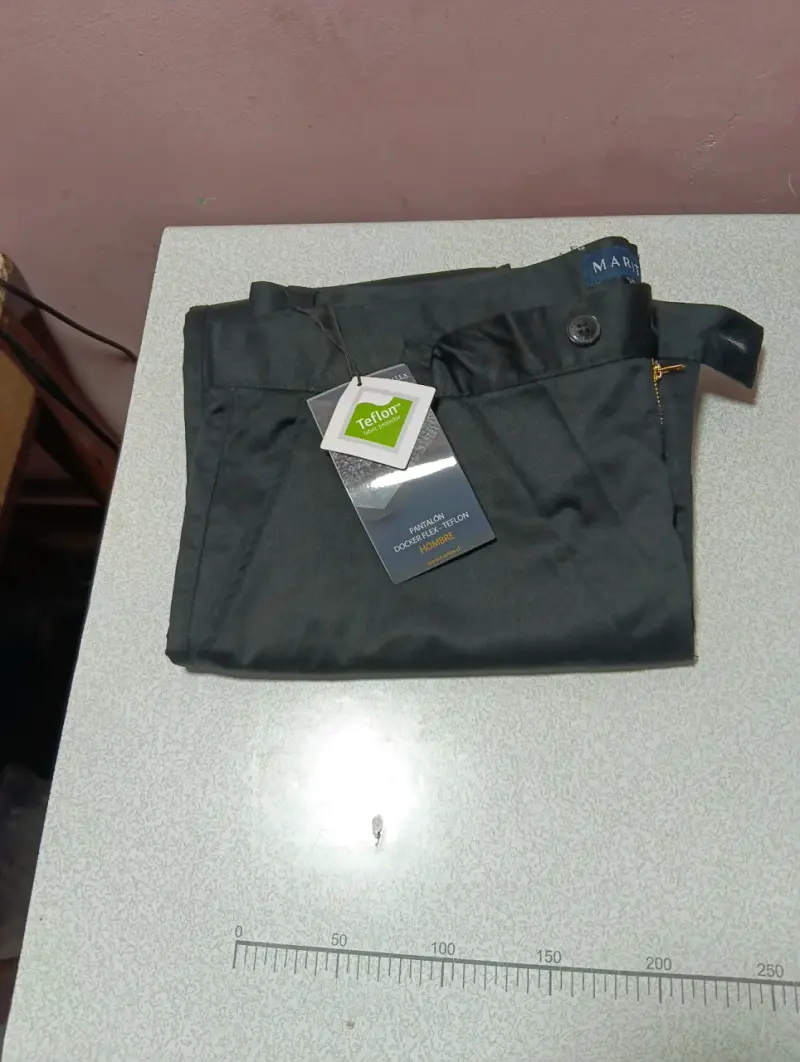 Pantalón de vestir negro para hombre con protección Teflon - 2