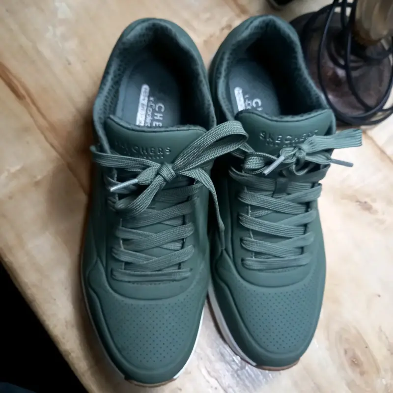 Zapatillas Skechers verde talla 42 en buen estado - 2