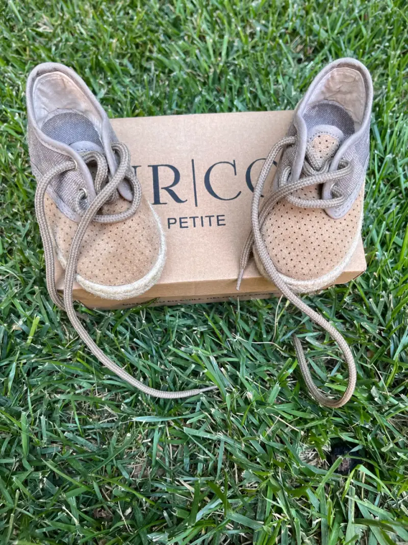 Zapatos de bebé beige con cordones - 3