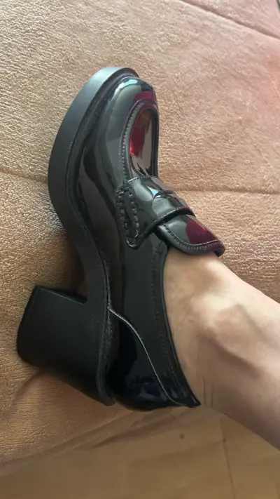Zapatos de charol negros para mujer - miniatura 2