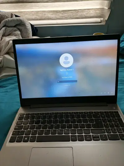 Laptop Lenovo Ideapad 3 15.6 pulgadas - miniatura 1