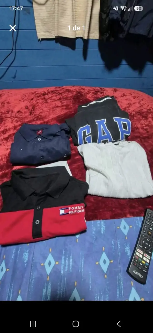 Lote de poleras GAP y Tommy Hilfiger - 1