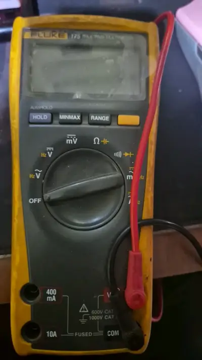 Multímetro Digital Fluke 175 True RMS - miniatura 1