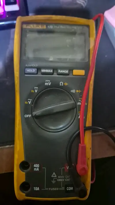 Multímetro Digital Fluke 175 True RMS - miniatura 2