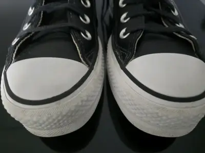 Zapatillas negras converse de cuero - miniatura 5
