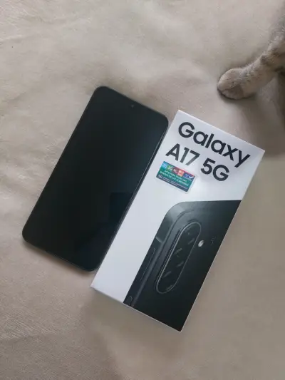 Samsung Galaxy A17 5G con caja original - miniatura 2