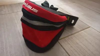 Riñonera deportiva Brabus roja y negra - miniatura 1