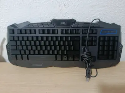 Teclado gamer USB retroiluminado - miniatura 1