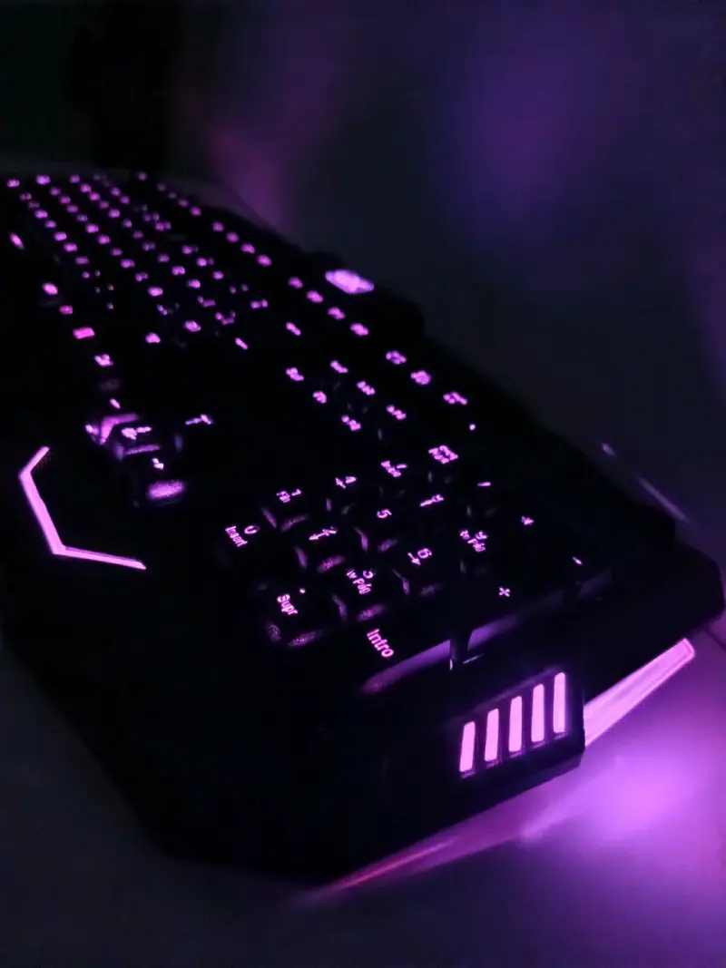 Teclado gamer USB retroiluminado - 3