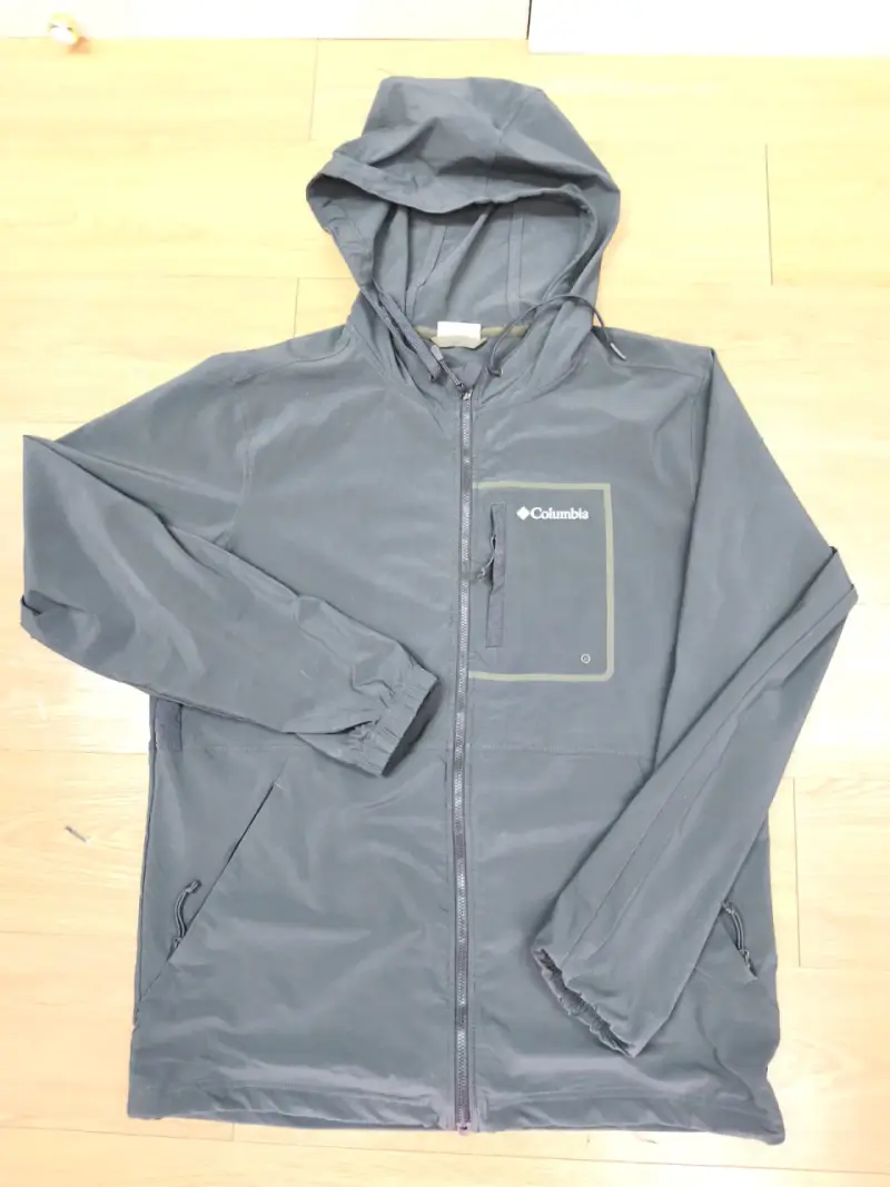 Chaqueta impermeable Columbia con capucha - 3