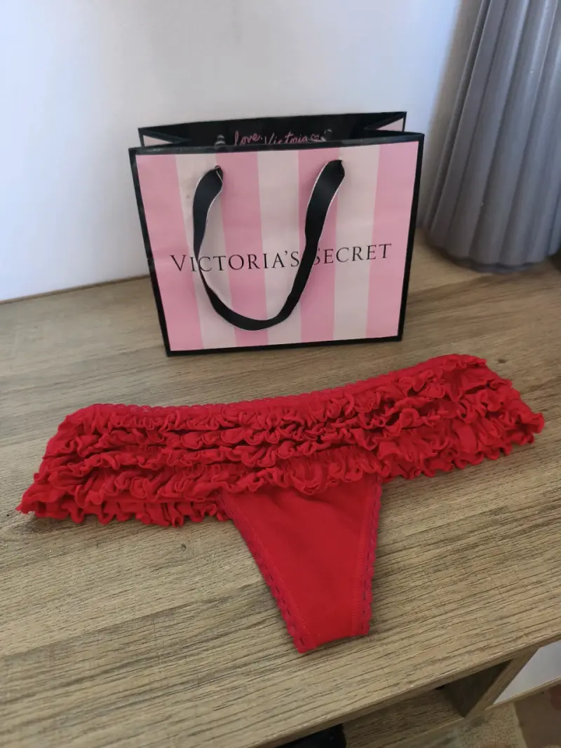 Panty Victoria's Secret rojo - 1