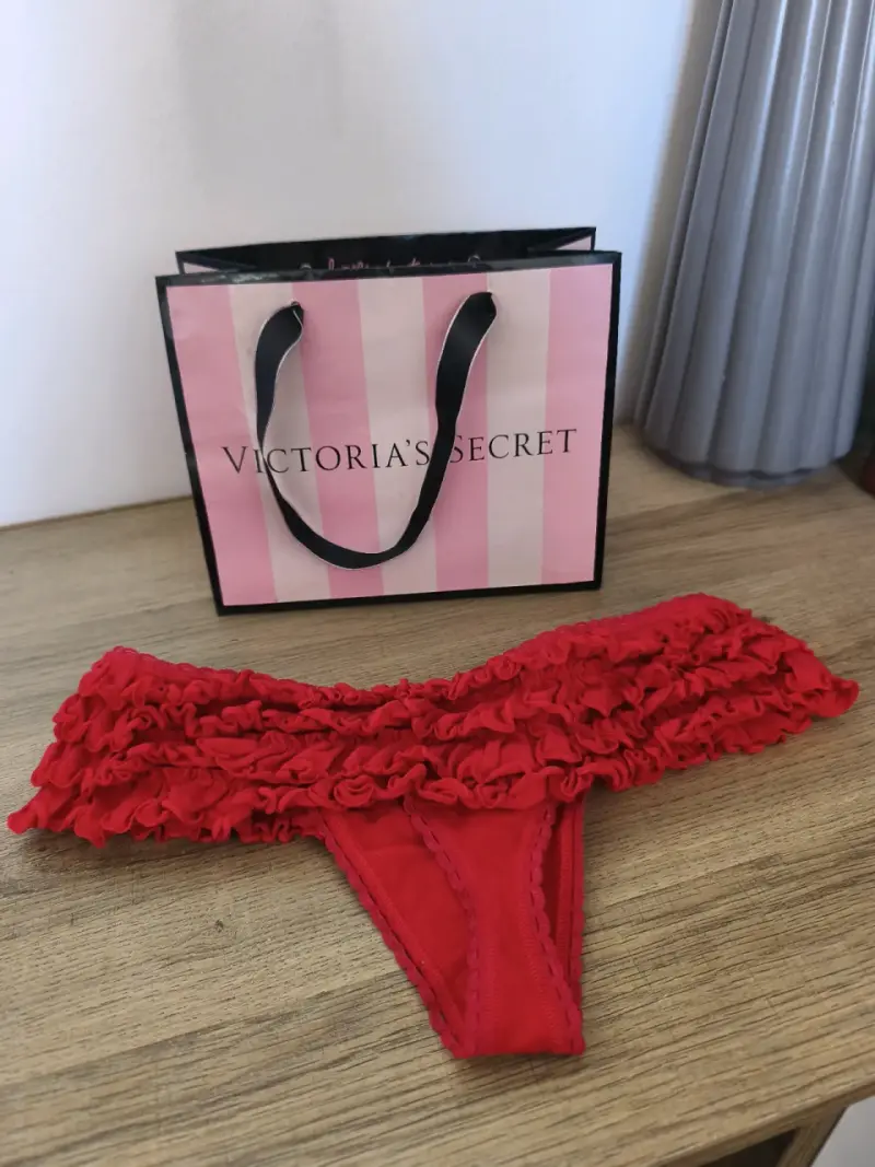 Panty Victoria's Secret rojo - 2