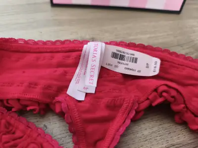 Panty Victoria's Secret rojo - miniatura 3