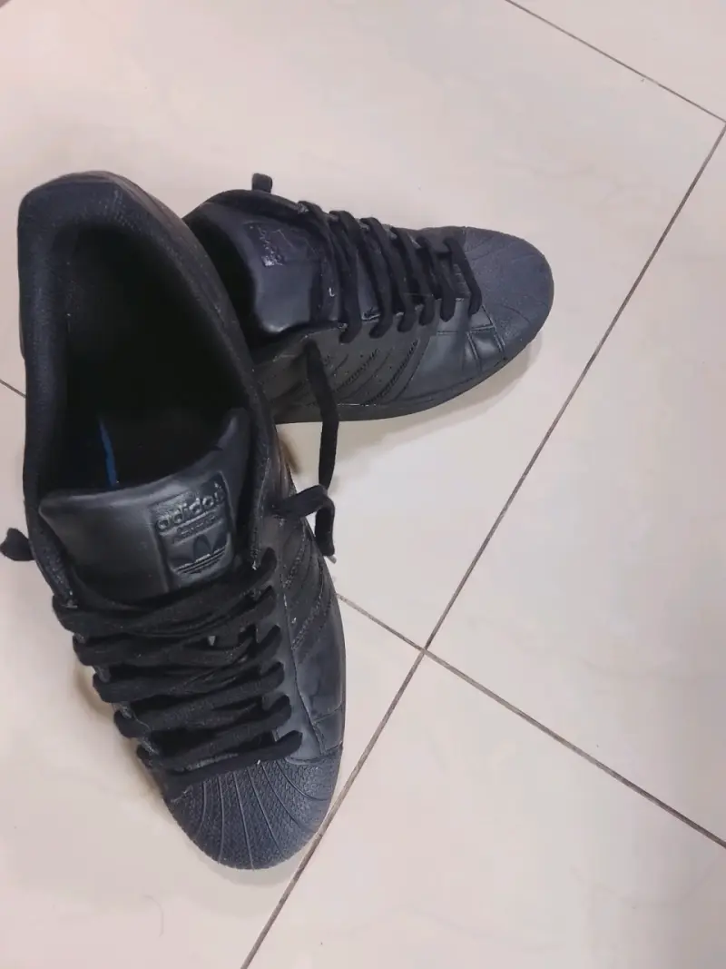 Zapatillas deportivas negras Adidas Superstar