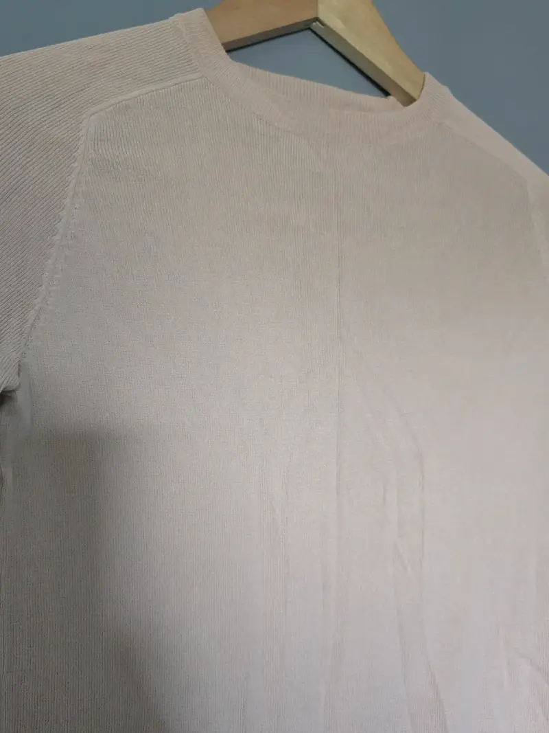 Polera manga larga color beige para mujer - 2
