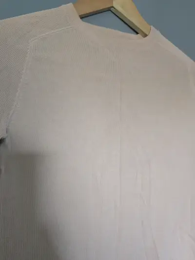 Polera manga larga color beige para mujer - miniatura 2