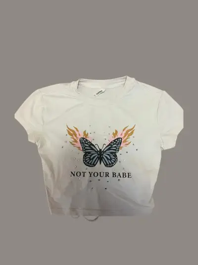 Polera blanca con diseño fruncido - miniatura 1