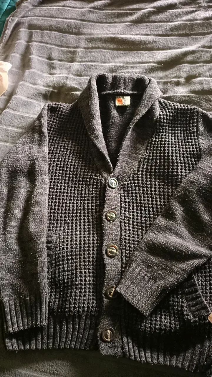 Cárdigan de punto grueso gris oscuro para hombre - 1