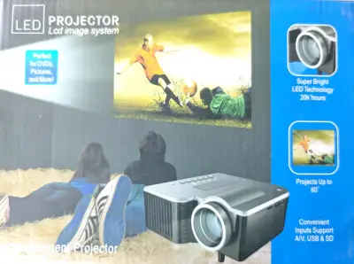 Proyector LED para entretenimiento con entrada AV, USB y SD - miniatura 1
