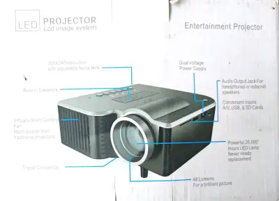 Proyector LED para entretenimiento con entrada AV, USB y SD - miniatura 2