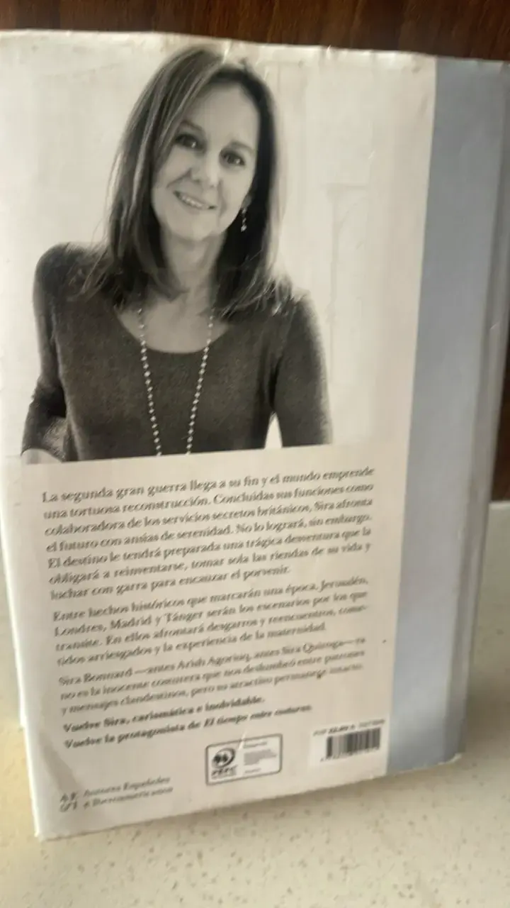 Libro 'Sira' de María Dueñas en buen estado - 2