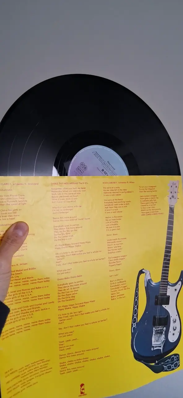 Vinilo de The B-52's en excelente estado. Alemán. - 3