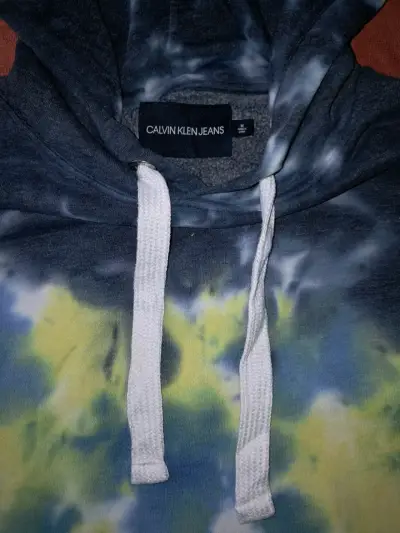 Polerón con capucha tie-dye multicolor - miniatura 4