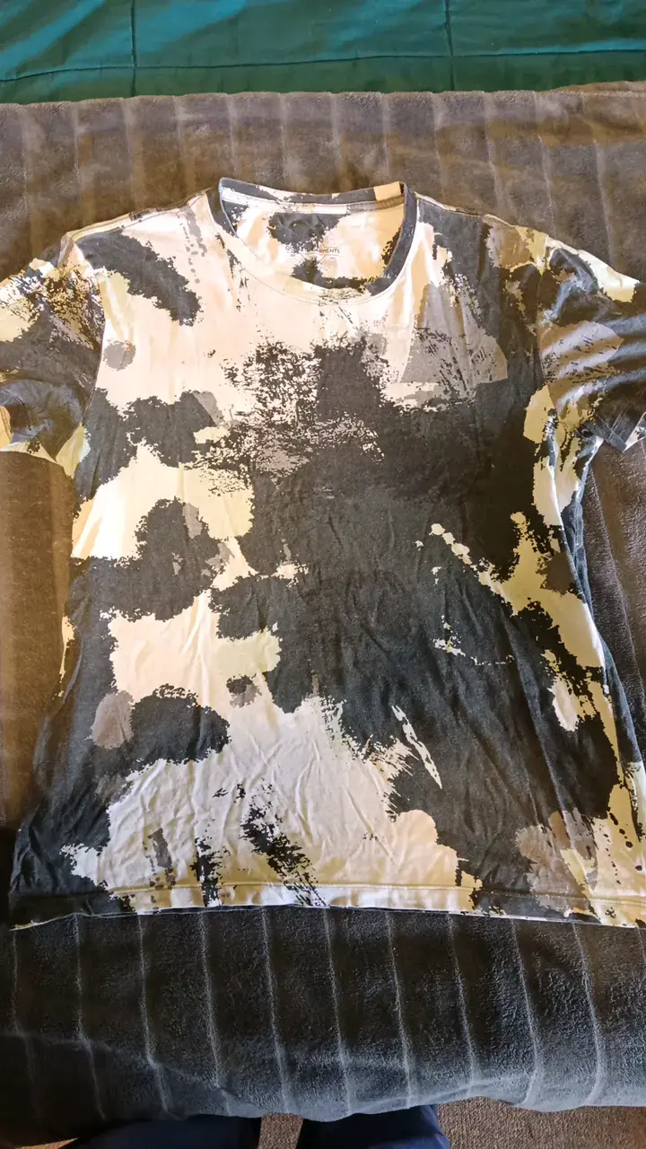 Polera estampada abstracta para hombre - 1