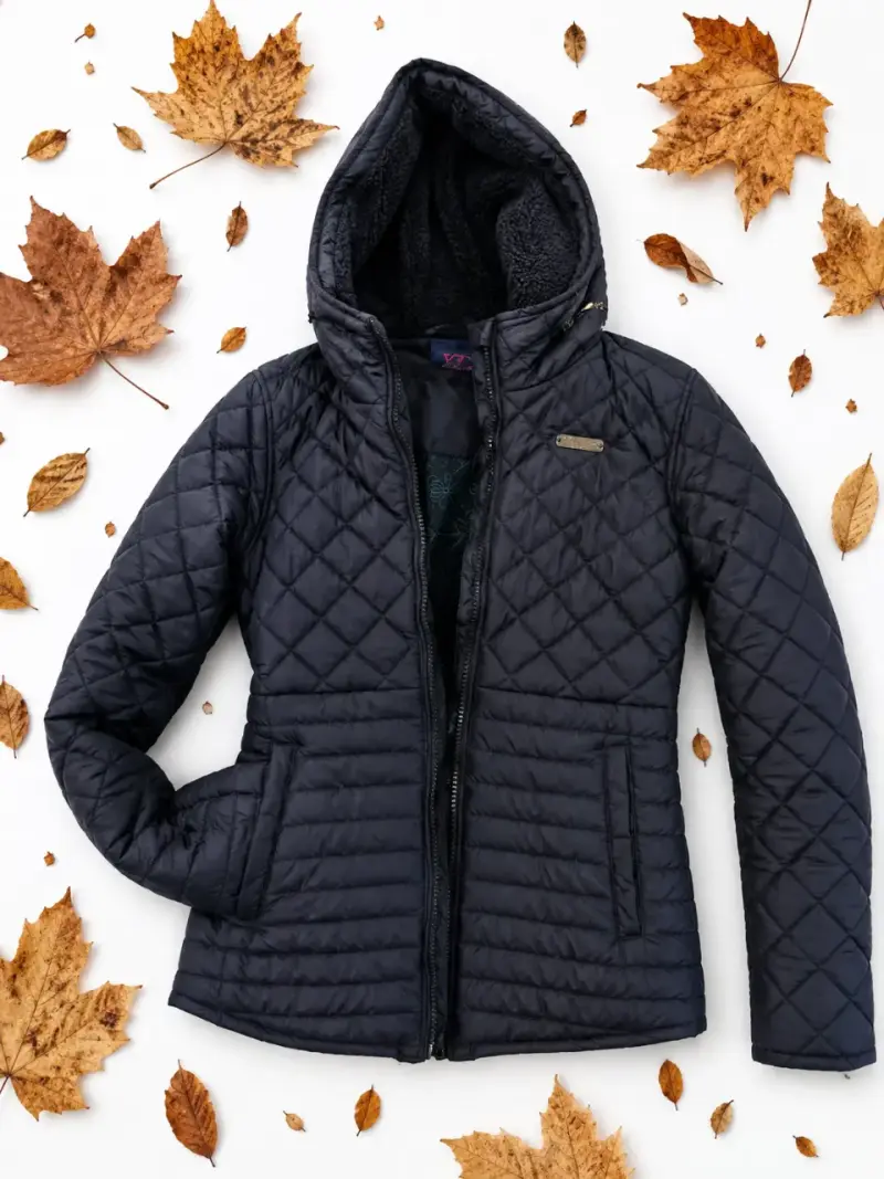 Chaqueta acolchada negra con capucha para mujer