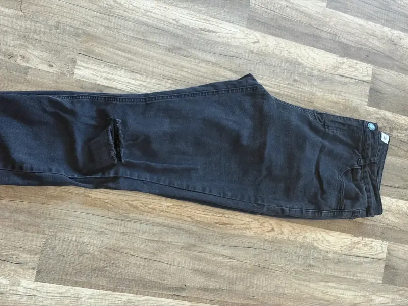 Jeans negros Skinny rasgados Talla 44 - 1
