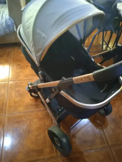 Coche de bebé Bebesit plegable y ligero - miniatura 3