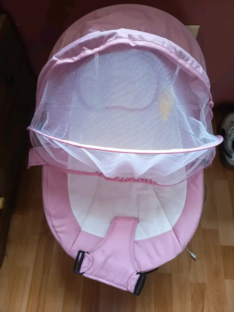 Silla mecedora para bebé rosada con mosquitero - 2