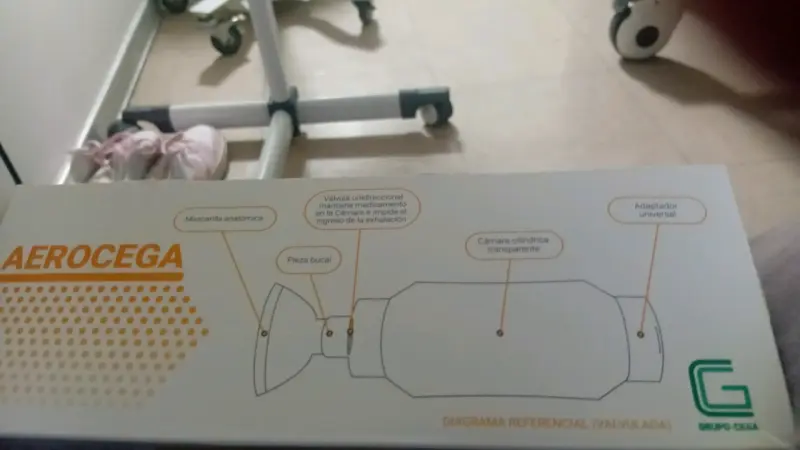 Cámara inhaladora Aerocega con mascarilla anatómica