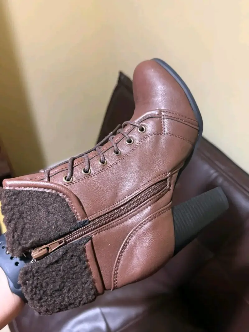 Botines de cuero marrón con forro de lana - 1