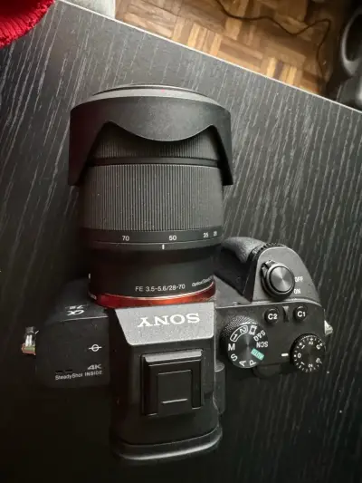 Cámara Sony A7 III con Jaula y Lente - miniatura 3